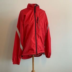 Running Room windbreaker. Size large. Measurements in photos